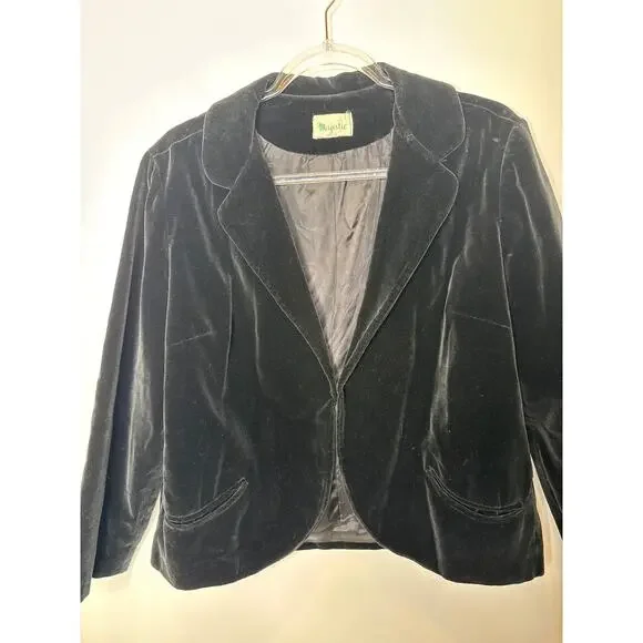 Vintage 1950s–60s Majestic Black Velvet Bolero Jacket Medium - Picture 9 of 15